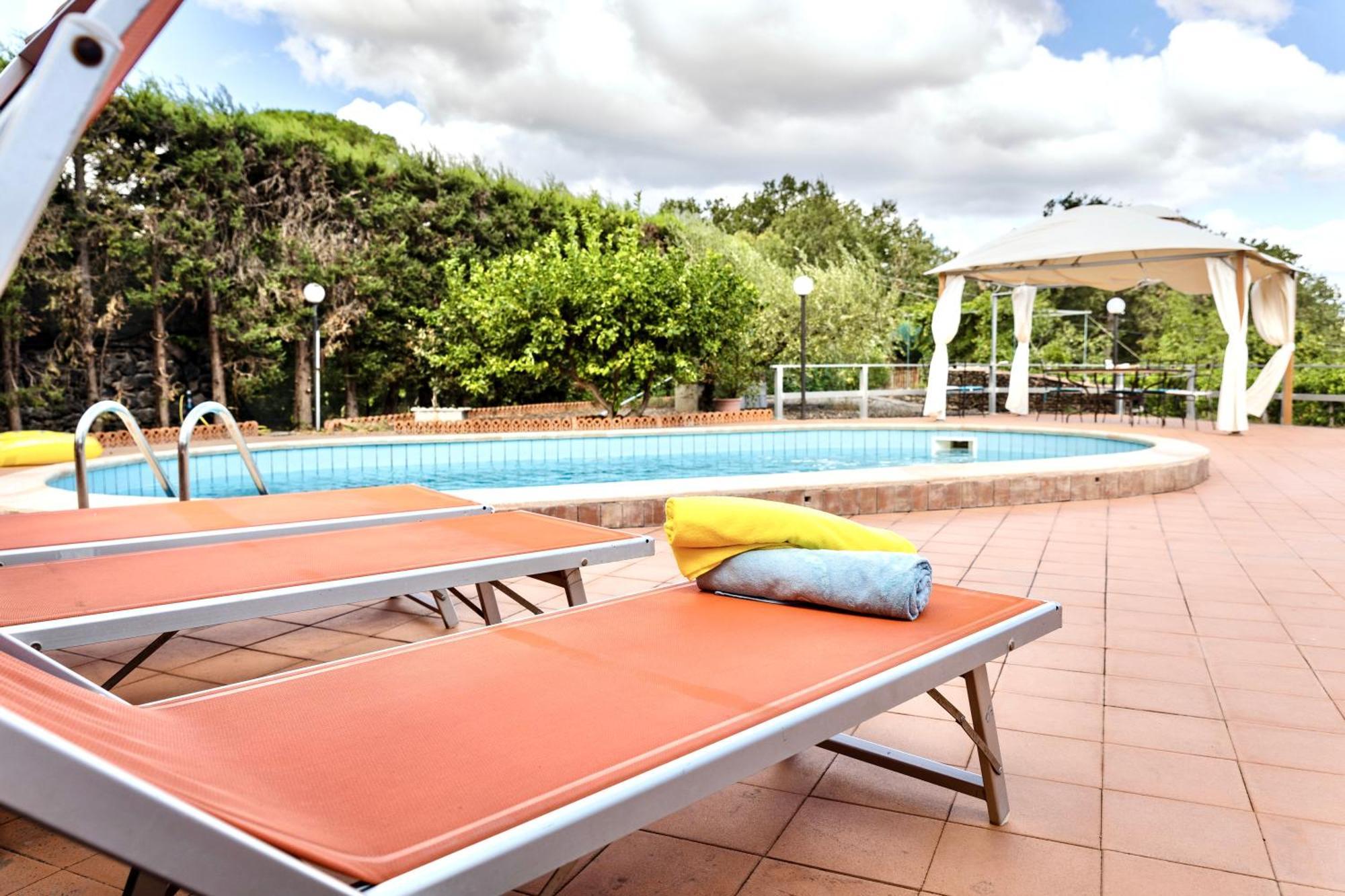 Villa Melany Casa Vacanza Piedimonte Etneo Bagian luar foto