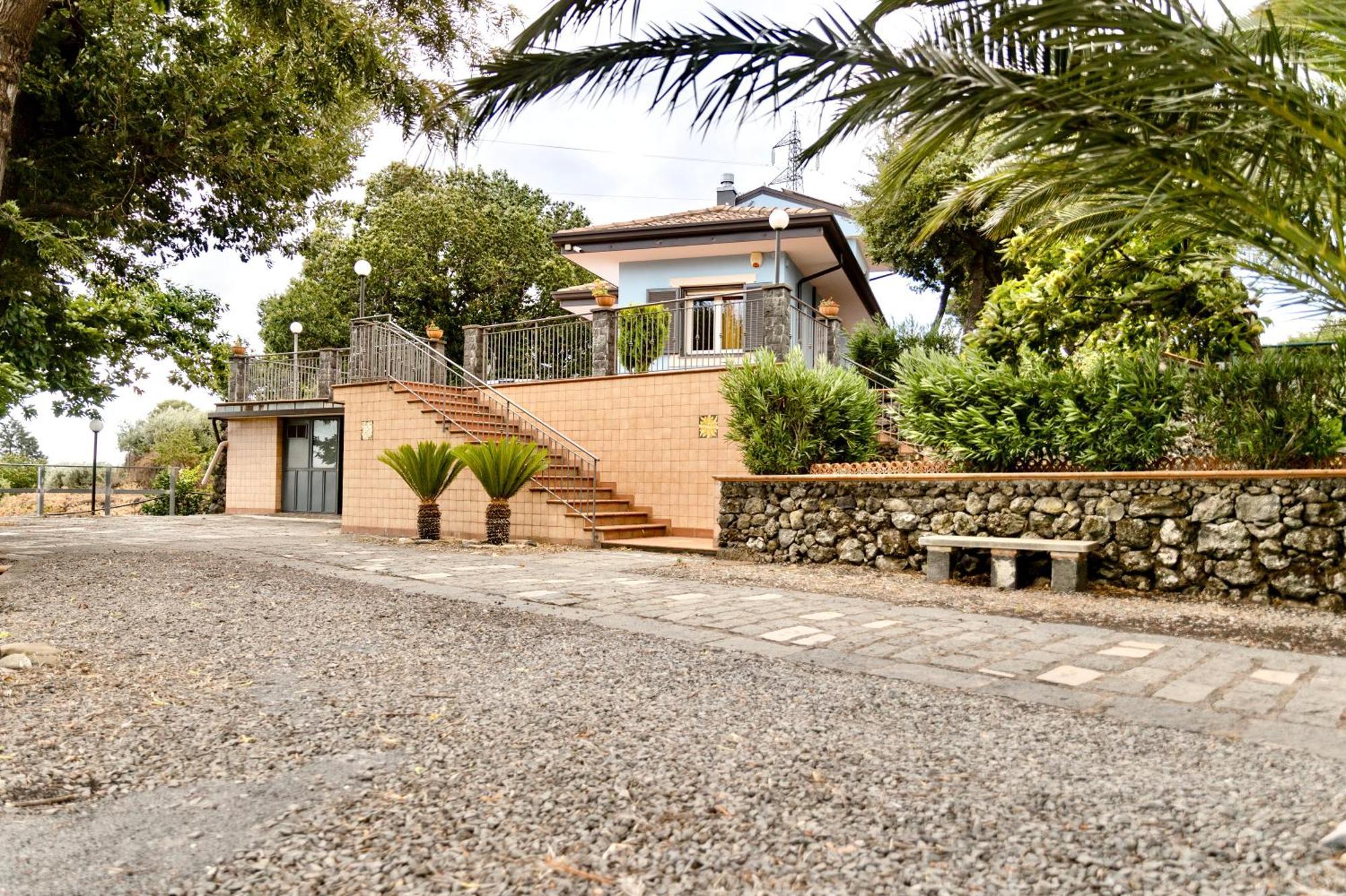 Villa Melany Casa Vacanza Piedimonte Etneo Bagian luar foto
