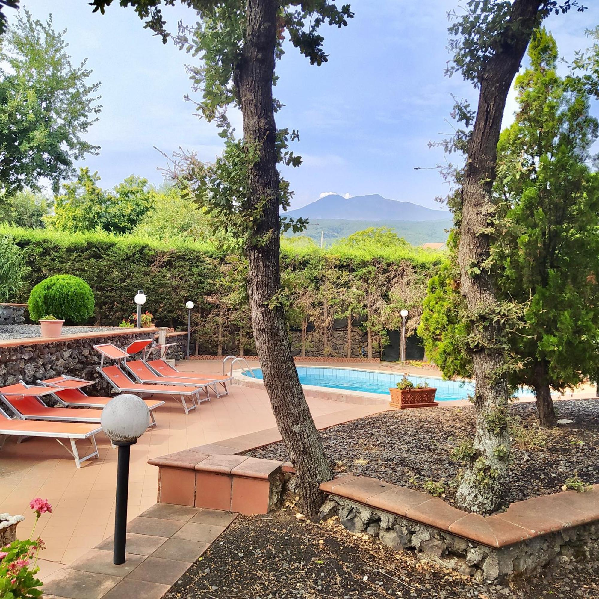 Villa Melany Casa Vacanza Piedimonte Etneo Bagian luar foto